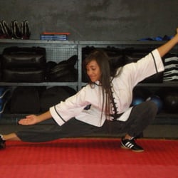 Hung Fa Yi Wing Chun of Arizona - Slide stance. Balance and flexibility
