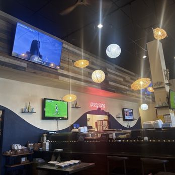 Spicy Tuna - dining room - Sushi Bars Near Me - Henderson, Nevada