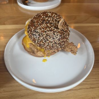 Gordon Ramsay Burger - Salad Near Me - Chicago, Illinois