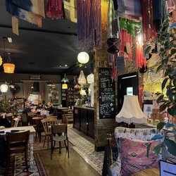 Kings Arms - Interior near the bar.
