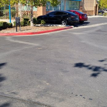 Chase Bank - Parking spots - Banks & Credit Unions Near Me - Simi Valley, California