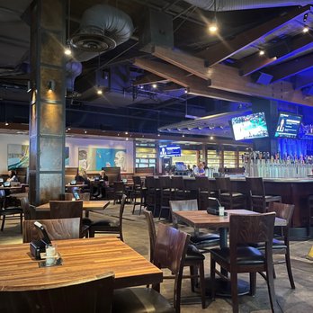 Yard House - Inside area - Bars Near Me - Hallandale Beach, Florida