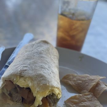 Rosabella's Cafe & Bakery - Chili Verde Breakfast Burrito - Bakeries Near Me - Ventura, California Rosabella's Cafe & Bakery - Chili Verde Breakfast Burrito - Bakeries Near Me - Ventura, California