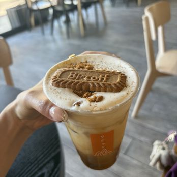 Peak Cafe - Biscoff - Cafes Near Me - Northridge, California