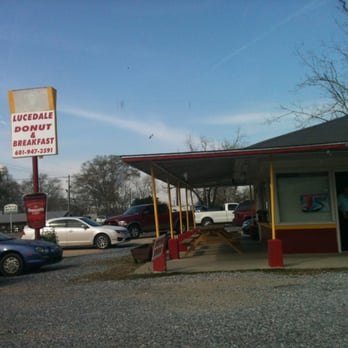 Lucedale Donut and Breakfast - the outside of a restaurant - Donuts Near Me - Lucedale, Mississippi
