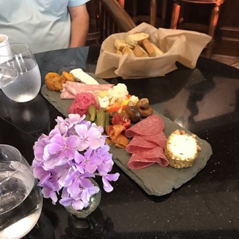 Belle Fiore Winery - Wine Tours Near Me - Ashland, Oregon Belle Fiore Winery - Wine Tours Near Me - Ashland, Oregon
