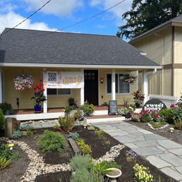 Exterior outside entrance of Sweet Honey Esthetics - North Bend, Washington Exterior outside entrance of Sweet Honey Esthetics - North Bend, Washington