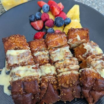 Deck. - The haupia French toast - Hawaiian Near Me - Honolulu, Hawaii Deck. - The haupia French toast - Hawaiian Near Me - Honolulu, Hawaii