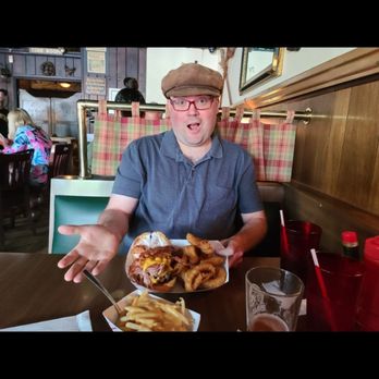 Zip's Cafe - Pubs Near Me - Cincinnati, Ohio