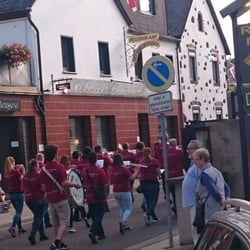 Lingerhand - Beim Kirmesumzug