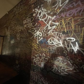 Braazo Pizza - Graffiti wall - Pizza Near Me - Los Angeles, California Braazo Pizza - Graffiti wall - Pizza Near Me - Los Angeles, California