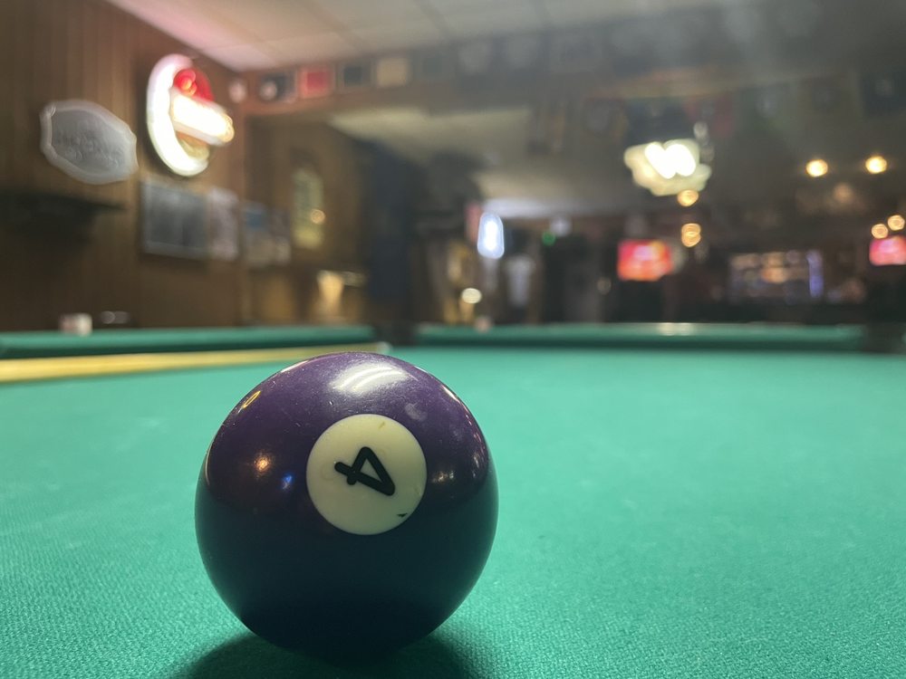 ADAM’S APPLE LOUNGE Updated August 2024 3302 Austin Bluffs Pkwy