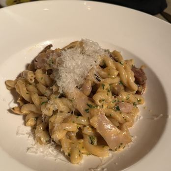 Tutoni's - Jemuli with chicken and chorizo in a grana padano cream sauce - Italian Near Me - York, Pennsylvania