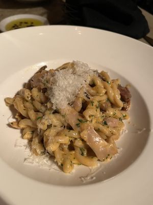 Tutoni's Restaurant by null