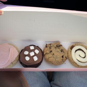 Crumbl - Main Line - classic sugar, frozen hot chocolate, milk chocolate, cinnamon roll - Bakeries Near Me - Wynnewood, Pennsylvania