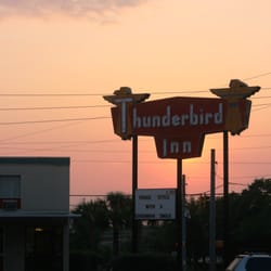 Thunderbird Inn - Thunderbird Inn at sunset