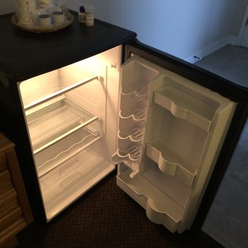 Kings Inn - Nice clean fridge - Hotels Near Me - Niagara Falls, Ontario Kings Inn - Nice clean fridge - Hotels Near Me - Niagara Falls, Ontario
