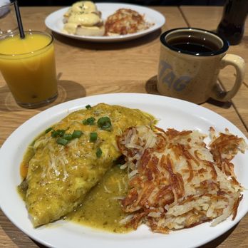 HashTAG - Highlands Ranch - Pork and green chile omelet with has browns.  Yum!!!! - Breakfast & Brunch Near Me - Highlands Ranch, Colorado