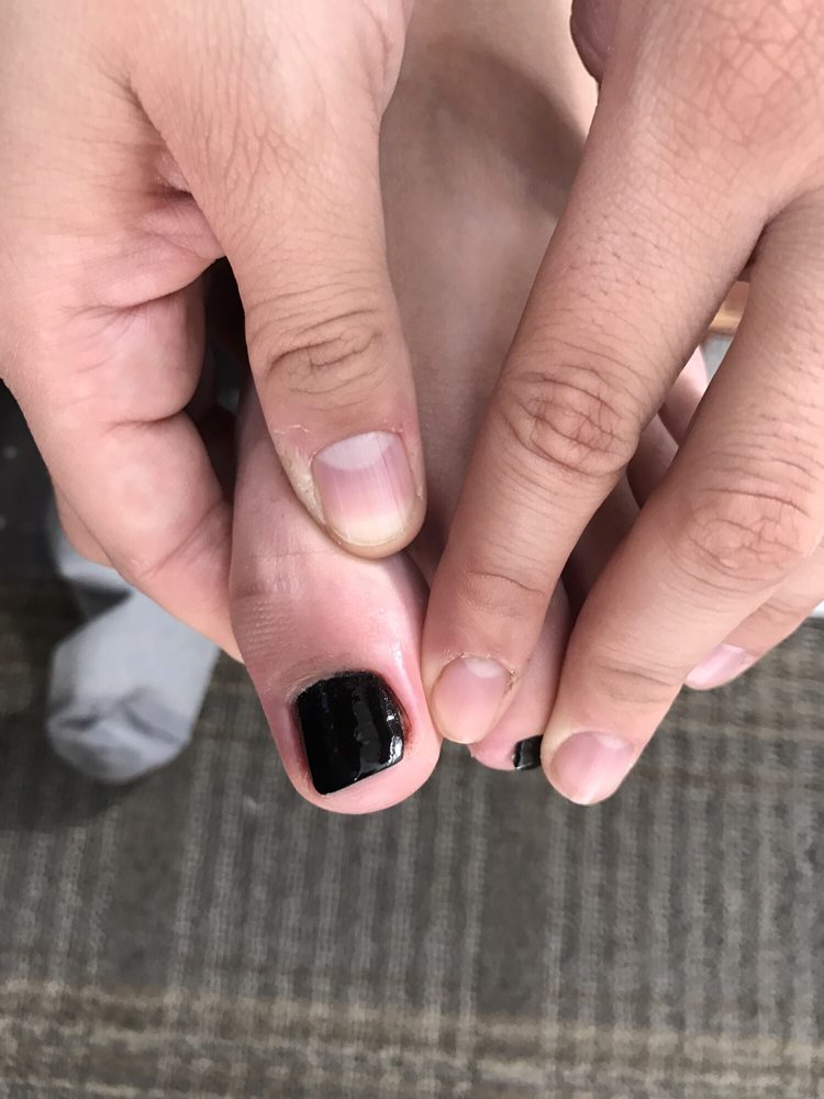 Susan's Hair and Nail Logo