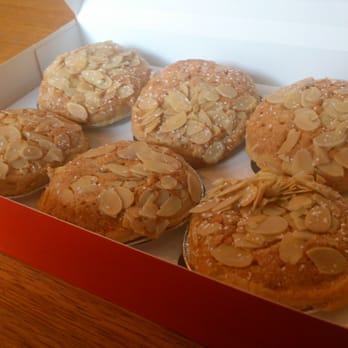 Avoca - Bakewell mince pies - Women's Clothing Near Me - Dublin, D