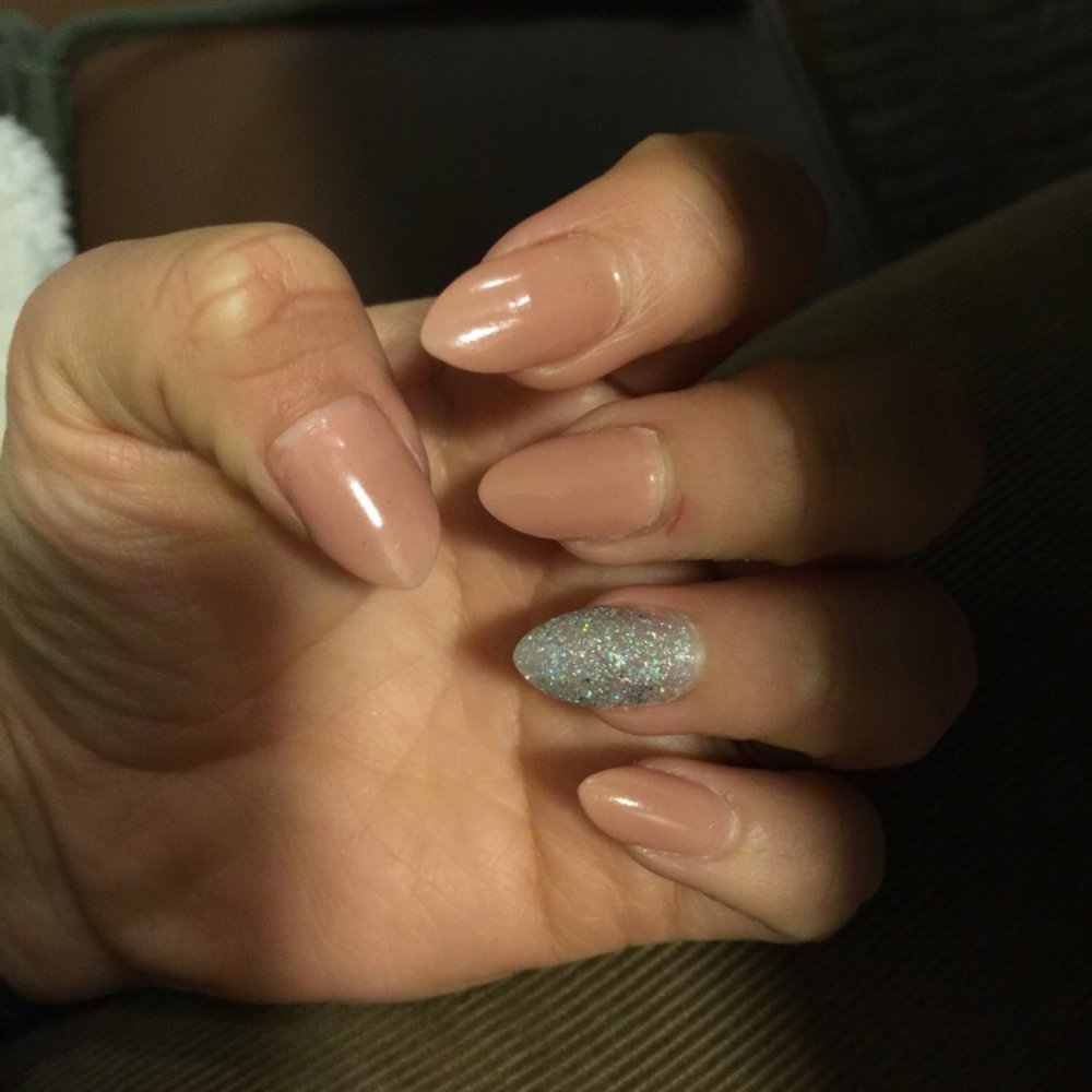 The only reason I didn't give a 5 was because I was cut with the electric filler but other than that they are great nails!!! The only reason I didn't give a 5 was because I was cut with the electric filler but other than that they are great nails!!!
