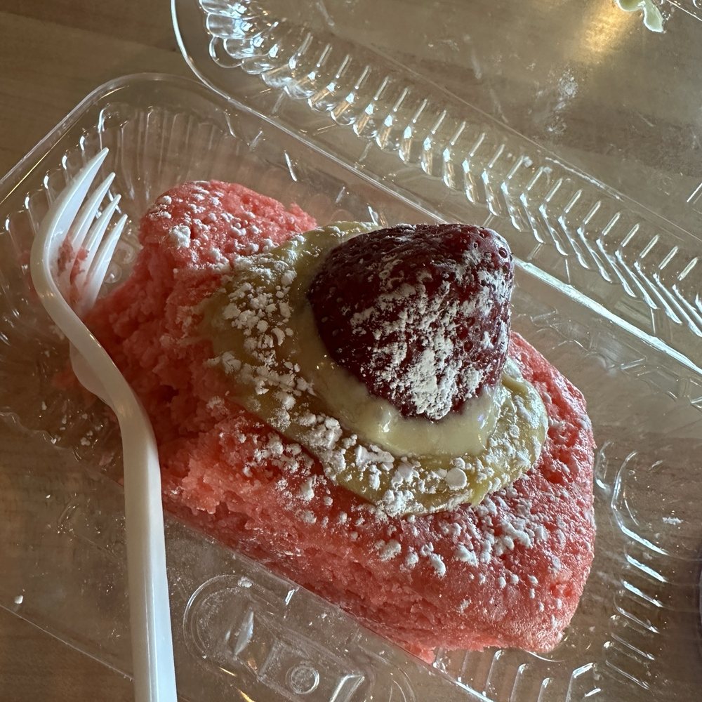 Black Leaf Vegan - Strawberry cake - Vegan Near Me - Indianapolis, Indiana Black Leaf Vegan - Strawberry cake - Vegan Near Me - Indianapolis, Indiana