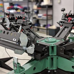 Gigraffe Design Studio & Print Shop - The best technology for your screen printing needs.