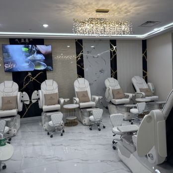 Hera Nail Bar & Head Spa - Chairs - Waxing Near Me - Fargo, North Dakota Hera Nail Bar & Head Spa - Chairs - Waxing Near Me - Fargo, North Dakota