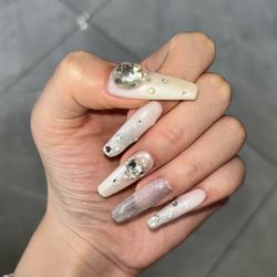 Miya Nails & Spa