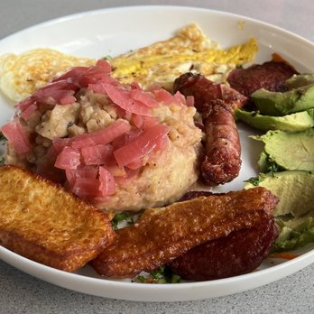 Englewood Diner - Mangu Con Los Golpes 5 - Diners Near Me - Englewood, New Jersey Englewood Diner - Mangu Con Los Golpes 5 - Diners Near Me - Englewood, New Jersey