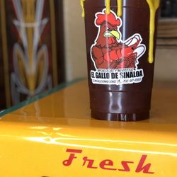 El Gallo de Sinaloa - Michelada Regular con Chamoy de piña de Salchicon michelado