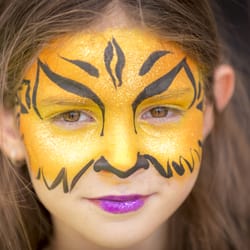 RJ's Amazing Entertainment - Tiger face painting for face painting parties.