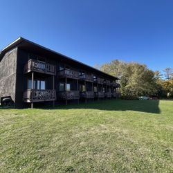 Lake Fanny Hooe Resort & Campground - The Lake Motel on Lake Fanny Hooe