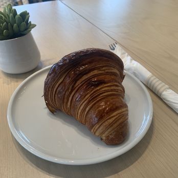 Pura Vida Miami - PLAIN CROISSANT - Coffee & Tea Near Me - Long Beach, California Pura Vida Miami - PLAIN CROISSANT - Coffee & Tea Near Me - Long Beach, California
