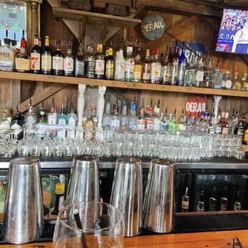Bitter End - Outdoor Bar area, many cocktails to choose from - Bars Near Me - Wells, Maine