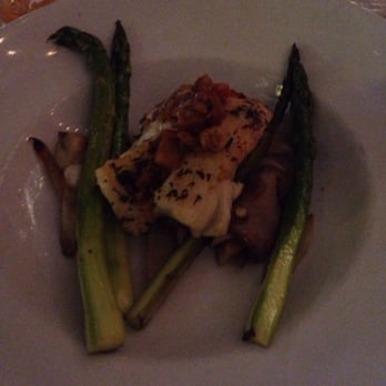 Sequoia - Chilean sea bass with asparagus and trumpet mushrooms - New American Near Me - Washington, DC, District of Columbia Sequoia - Chilean sea bass with asparagus and trumpet mushrooms - New American Near Me - Washington, DC, District of Columbia
