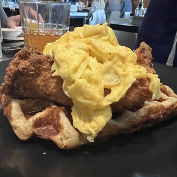 Fielding's Local Kitchen + Bar - Chicken & waffles - New American Near Me - The Woodlands, Texas