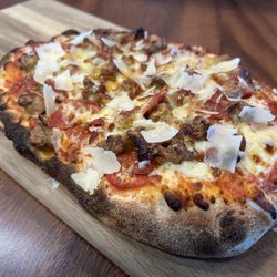 Pinsa Fire - The Carnivore