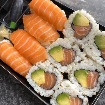 Bento Asian Food Bar - Salmon Lover Set. - Sushi Bars Near Me - Edinburgh, EDH