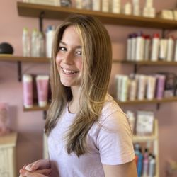 Styles By Maureen - Gorgeous and natural looking blonde balayage/foilyage. Perfect for someone that wants low maintenance blonde 