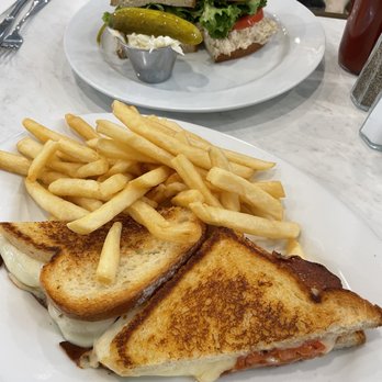 Neptune Diner - Grilled Cheese - Diners Near Me - Bayside, New York Neptune Diner - Grilled Cheese - Diners Near Me - Bayside, New York