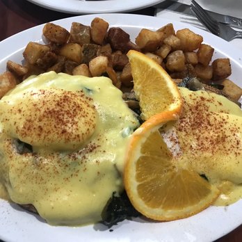 Eggs 'n Things - Waikiki Beach Eggspress - Eggs Benedict Florentine - Breakfast & Brunch Near Me - Honolulu, Hawaii
