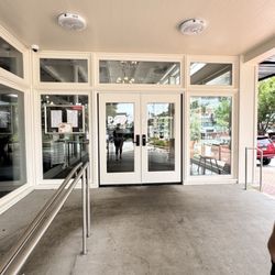 POPS Canton - Entrance