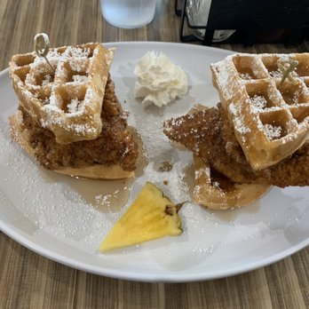 @ The Diner - Chicken & Waffle Sliders (two sliders stacked with crispy chicken, drizzled with honey syrup and topped with powdered sugar - $12.99): - Breakfast & Brunch Near Me - Orlando, Florida