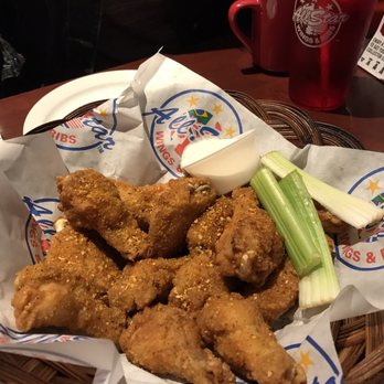 AllStar Wings & Ribs - Dry roasted garlic and pepper - probably the best wings in our 5 lb order with 3 flavours - Chicken Wings Near Me - Markham, Ontario