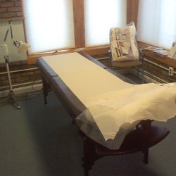 Steven J Goldfarb, DC - Acupuncture treatment room - Goldfarb Chiropractic and Acupuncture Center.
