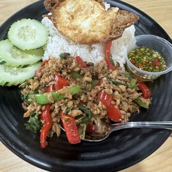 Thai Wok & Cafe - Chicken basil - Thai Near Me - Fresno, California Thai Wok & Cafe - Chicken basil - Thai Near Me - Fresno, California