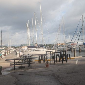 Bread and Butter Kitchen - outdoor seating - Breakfast & Brunch Near Me - Annapolis, Maryland