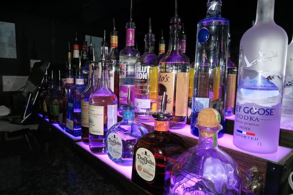 MIXER’S GENTLEMEN’S CLUB Updated August 2024 19 Photos 10468 Northfield Rd, Northfield