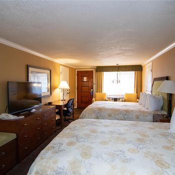 The Bard's Inn, BW Signature Collection By Best Western - Pet Friendly Queen Beds - Hotels Near Me - Ashland, Oregon The Bard's Inn, BW Signature Collection By Best Western - Pet Friendly Queen Beds - Hotels Near Me - Ashland, Oregon
